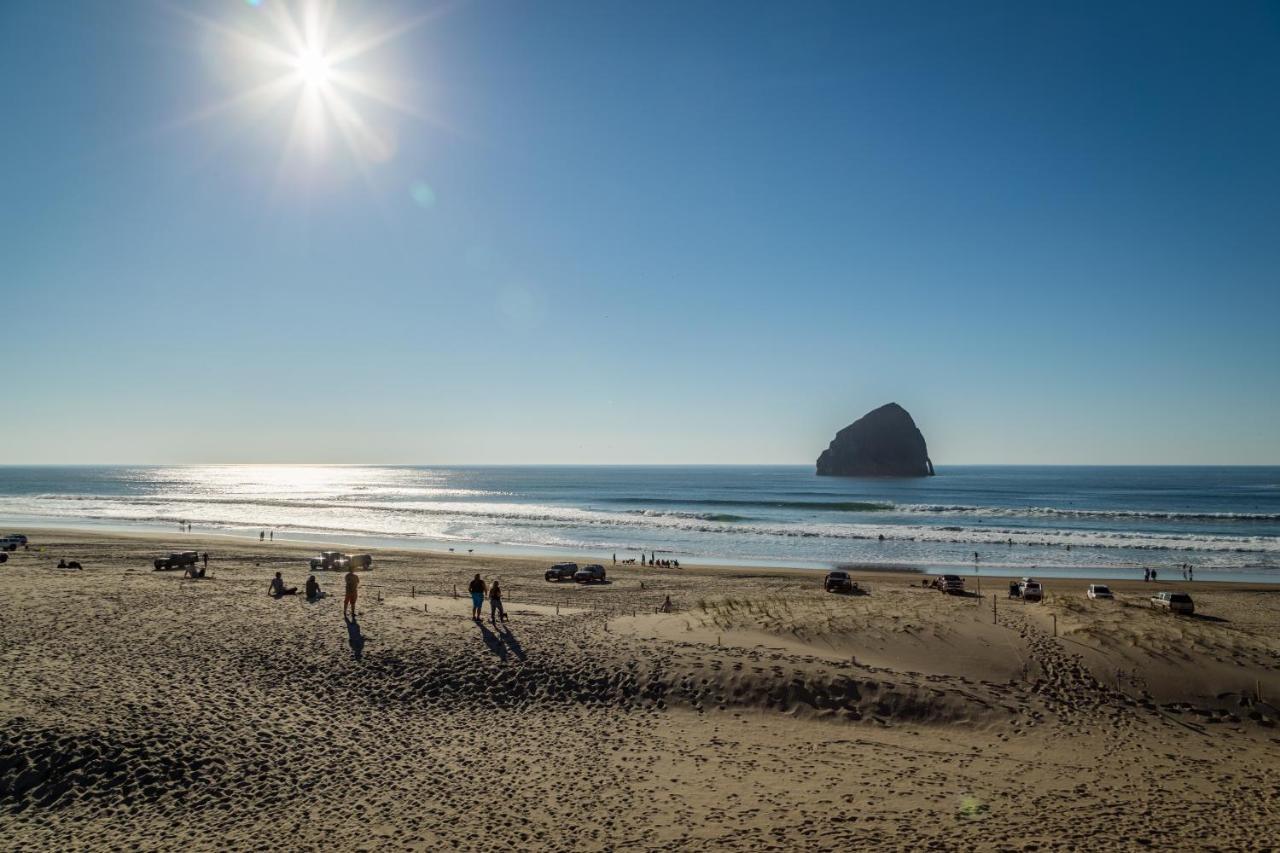 Headlands Coastal Lodge & Spa Pacific City Buitenkant foto